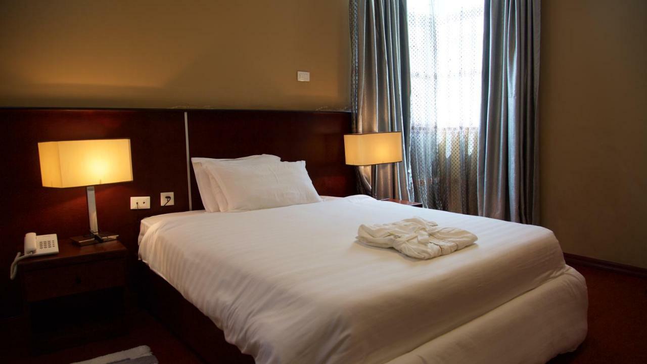 Yinm Furnished Apartment Αντίς Αμπέμπα Εξωτερικό φωτογραφία