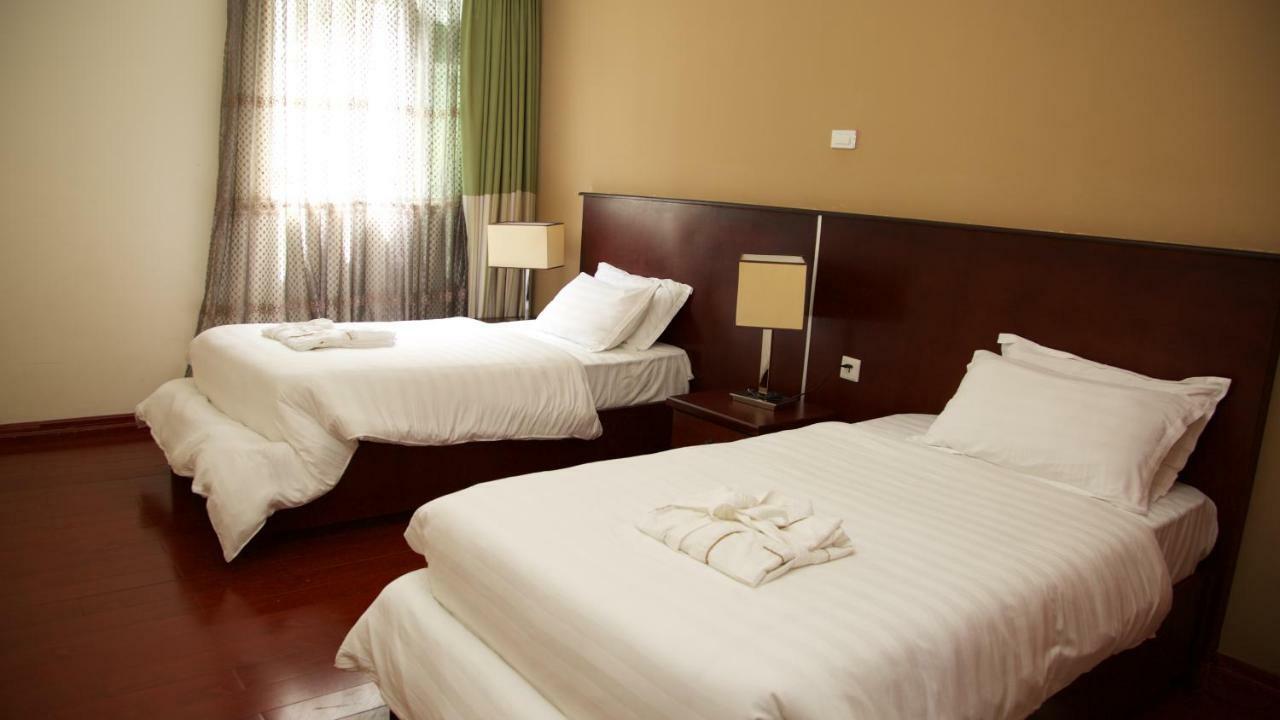 Yinm Furnished Apartment Αντίς Αμπέμπα Εξωτερικό φωτογραφία